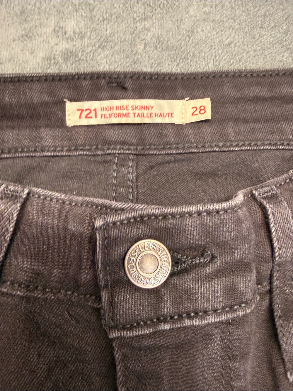 Levi's 721 High Rise Skinny Jeans - Charcoal